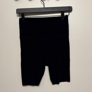 Nike Yoga Black Biker Shorts Size M
